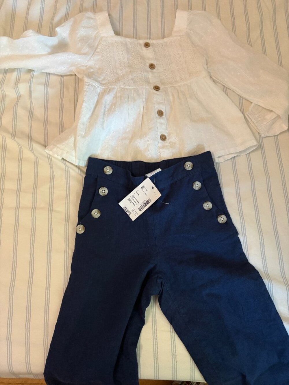 2T  Outfit- Lace top linen pants